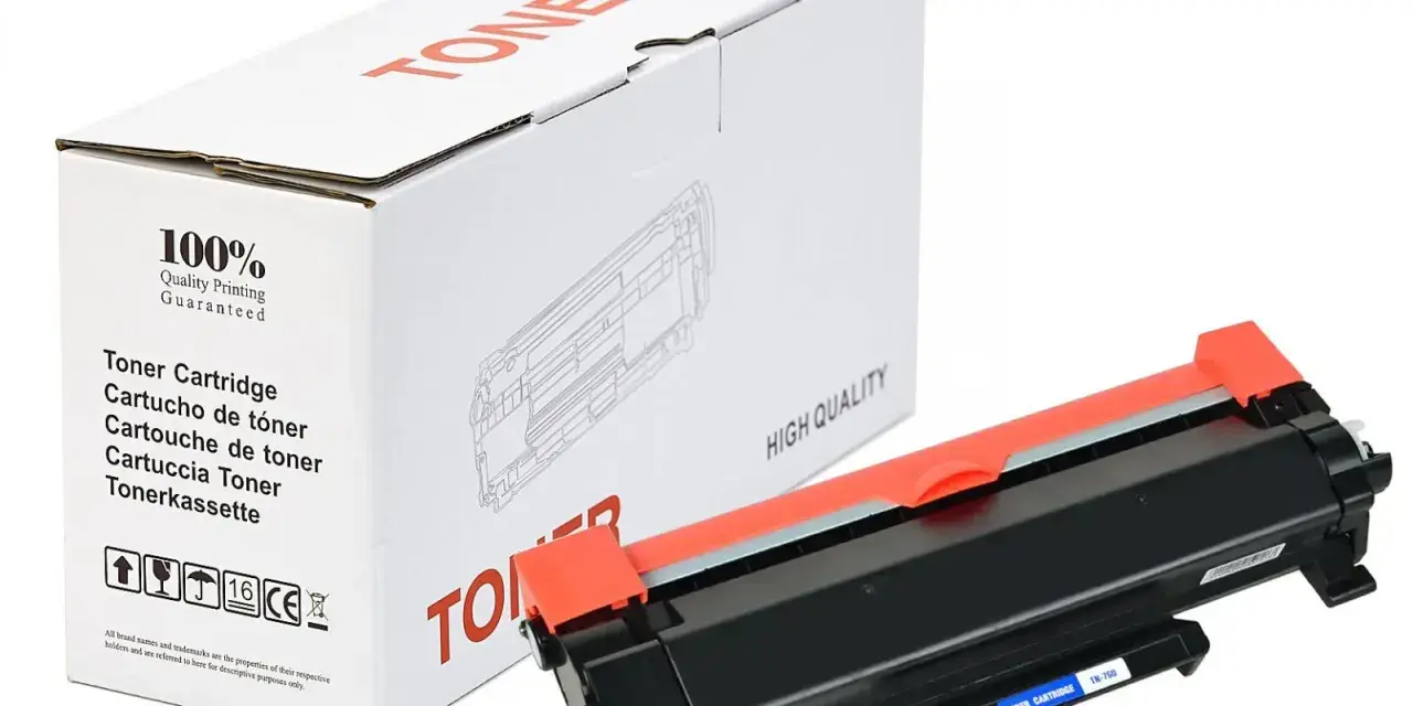 Nowy toner do drukarki Brother HL-L2312D, zapakowany w białe pudełko z napisem "TONER" i oznaczeniem "HIGH QUALITY".