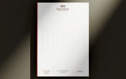Elegancki papier firmowy z logo KACZYŃSKI. Różne rodzaje papieru mogą być użyte do druku, od gładkich po strukturalne.